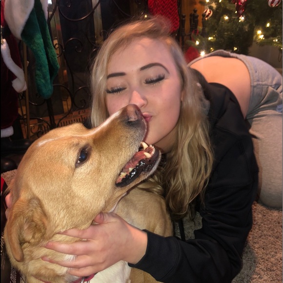 Meet your Posher, Raegan - Picture 1 of 1